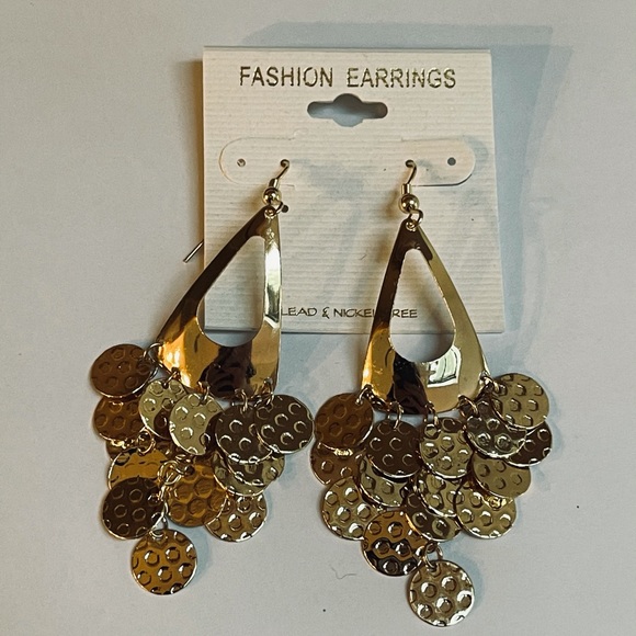 👋 3/$15 FASHION JEWELRY DANGLING CIRCLE EARRINGS - Picture 3 of 3